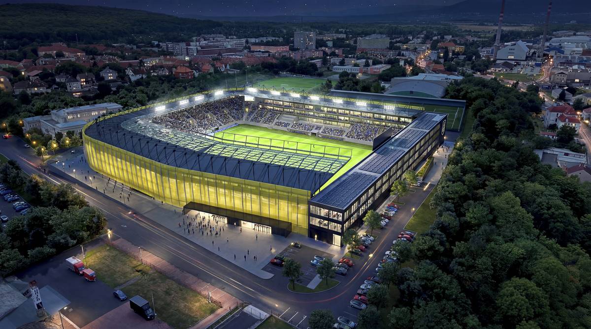 Severovýchodní strana nových Stínadel v noci pohledem shora