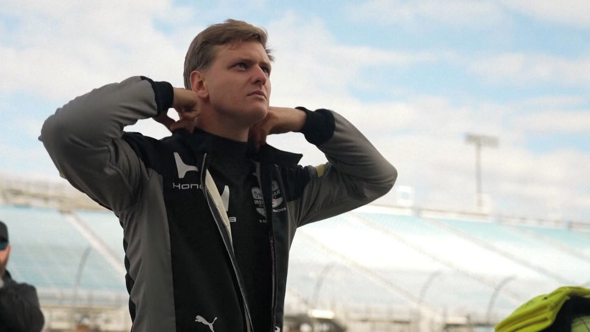 Schumacher zpět v kokpitu. S novým týmem testoval na okruhu v Miami