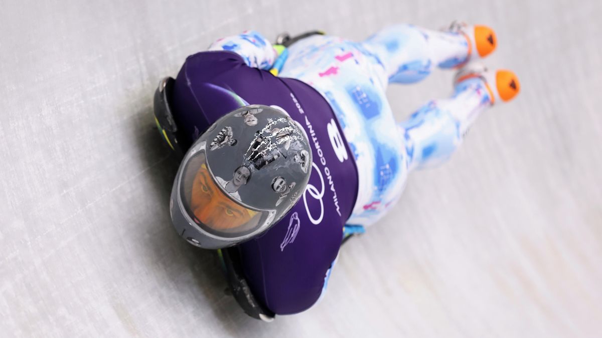 Ukrajinský skeletonista Heraskevyč má na helmě portréty sportovců zabitých ve válce