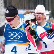 Olympijským vítězem ve sprintu se stal Johannes Klaebo, Jiří Tuž doběhl pátý.