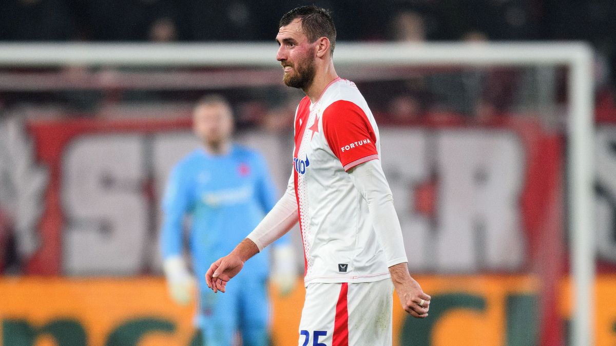 Chorý odkulhal ze hřiště a necítil se moc dobře. Slavia má obavy i o mladého reprezentanta