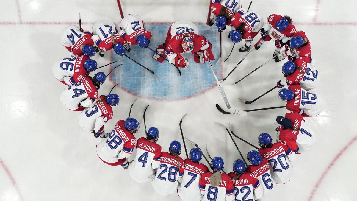 České hokejistky se ve čtvrtfinále olympiády utkají nejspíše se Švédkami