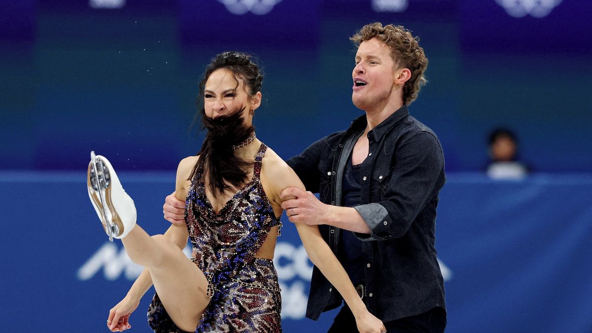 Do soutěže krasobruslařských družstev nejlépe vstoupili Američané