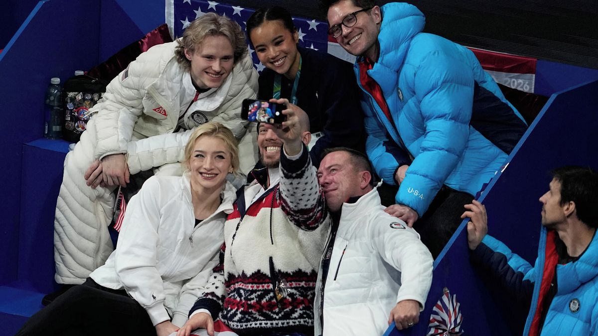 Po druhém dni soutěže krasobruslařských týmů vedou obhájci zlata USA