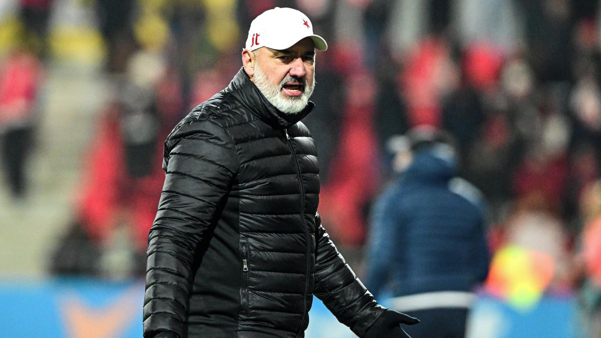 Trpišovský reagoval na červenou i sporný zákrok. Rozhodčí vše vysvětlil