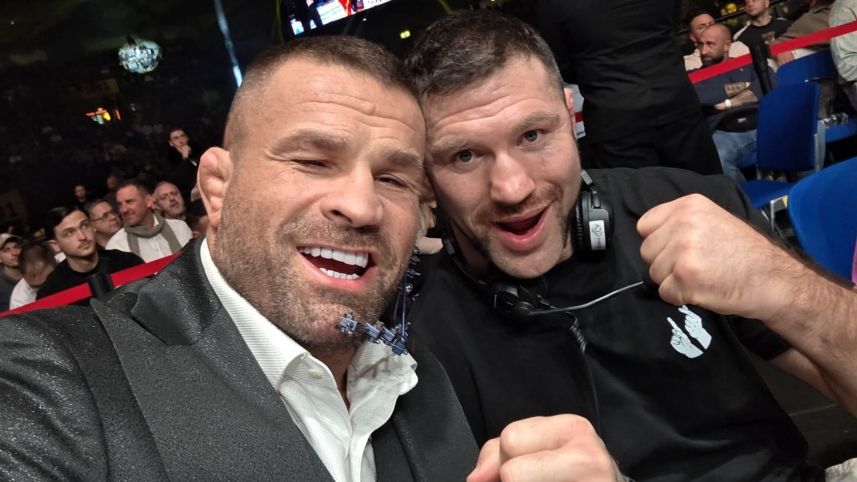 Zasypal Vémolu 259 údery, teď žertovali a pili pivo. Vždy jsem ho měl rád, říká šampion