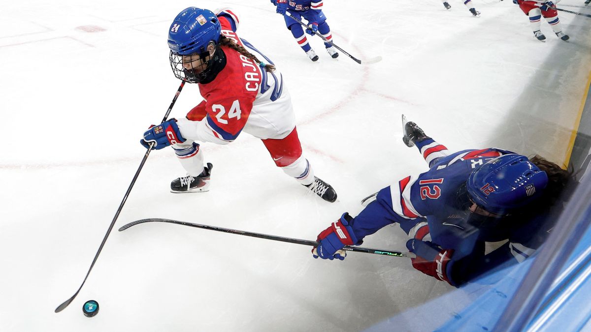 Hokejistkám bude proti Švýcarsku fandit v hale prezident Pavel. Nechceme ho zklamat, říkají