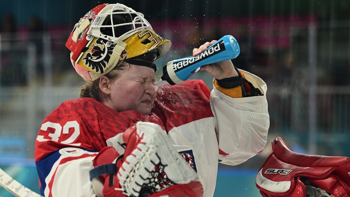Proti Kanadě střídala už po 14 minutách, i tak má Pejšová sen se prosadit v mužském hokeji