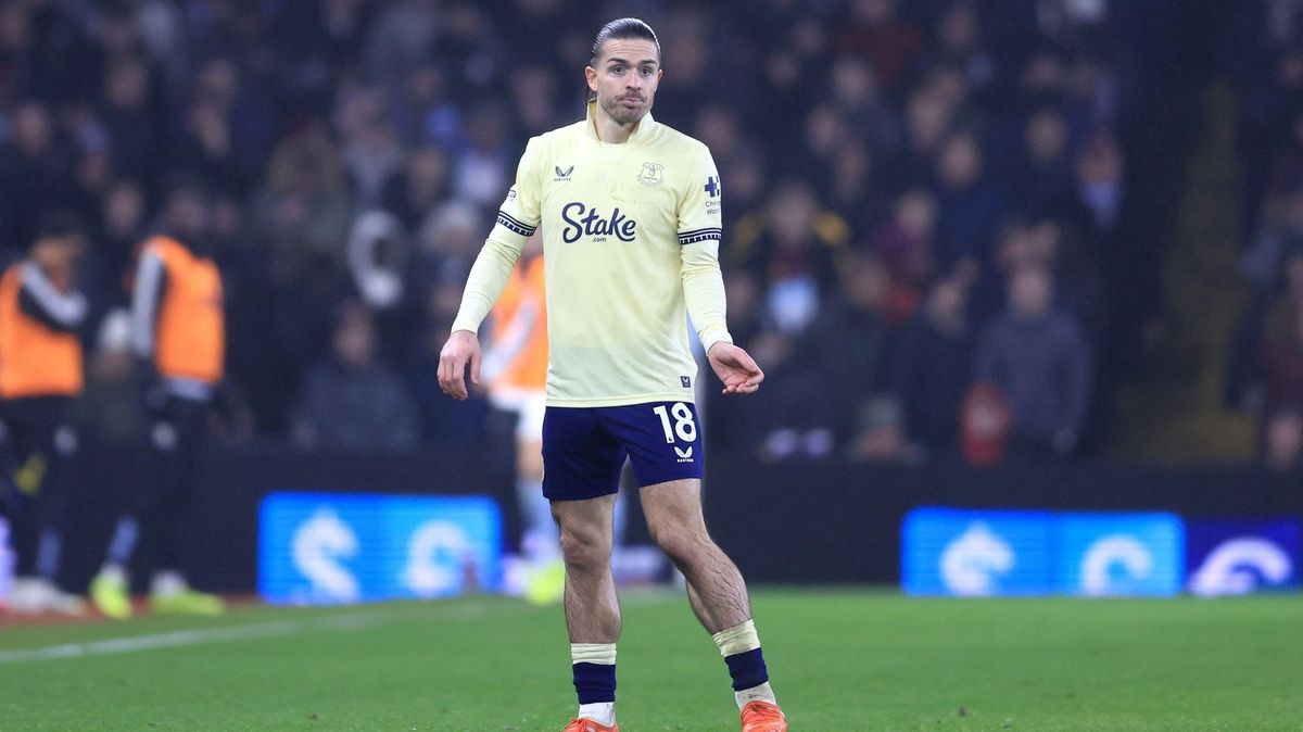 Grealish je po operaci zlomené nohy a sezona pro něj skončila