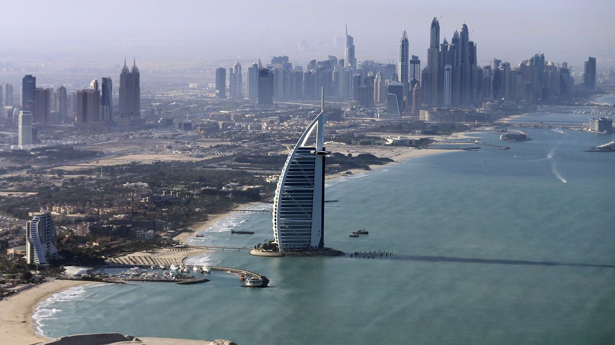 Poplach! Turnaj i s českými tenisty ve Spojených arabských emirátech byl náhle přerušen