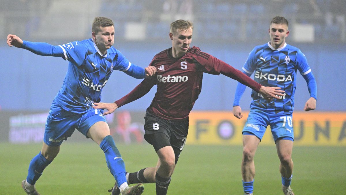 FOTBAL ONLINE: Drama vrcholí. Boleslavský gól v poháru proti Spartě neplatil, hraje se prodloužení