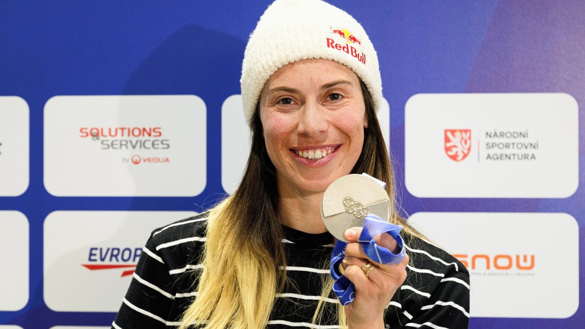 Světový pohár 160 kilometrů od Íránu? Některé země ruší účast, Češi poletí bez Adamczykové