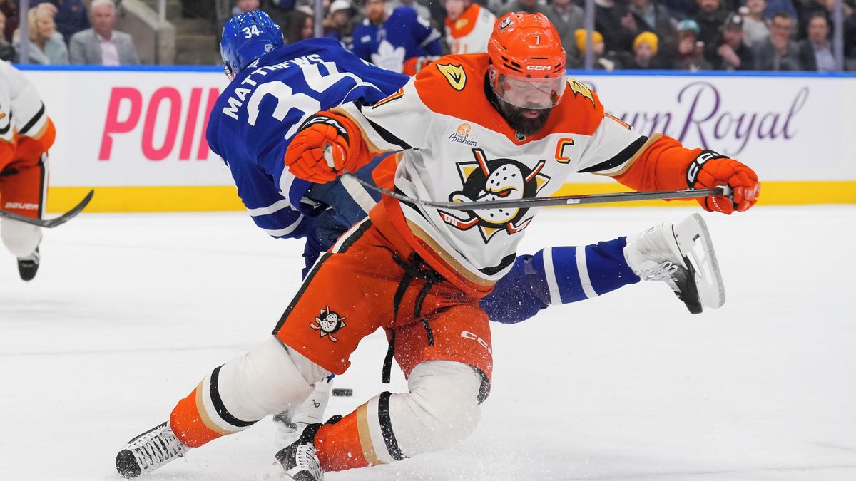 Ať vypadne z ligy! Gudas sundal další hvězdu, fanoušci jsou nepříčetní