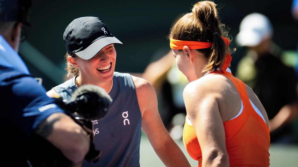 Šwiateková vysekla poklonu Muchové, přirovnala ji k Federerovi