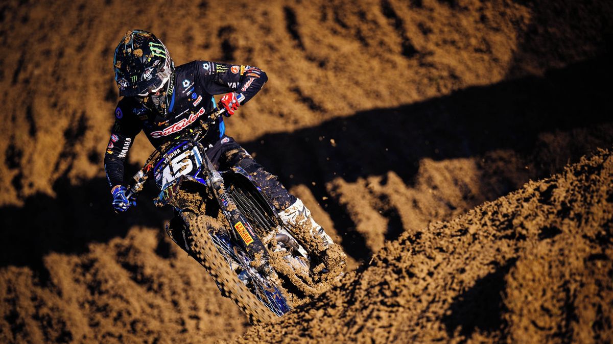 Motokrosař Mikula dojel ve Švýcarsku osmý, vyrovnal si maximum v závodech MS