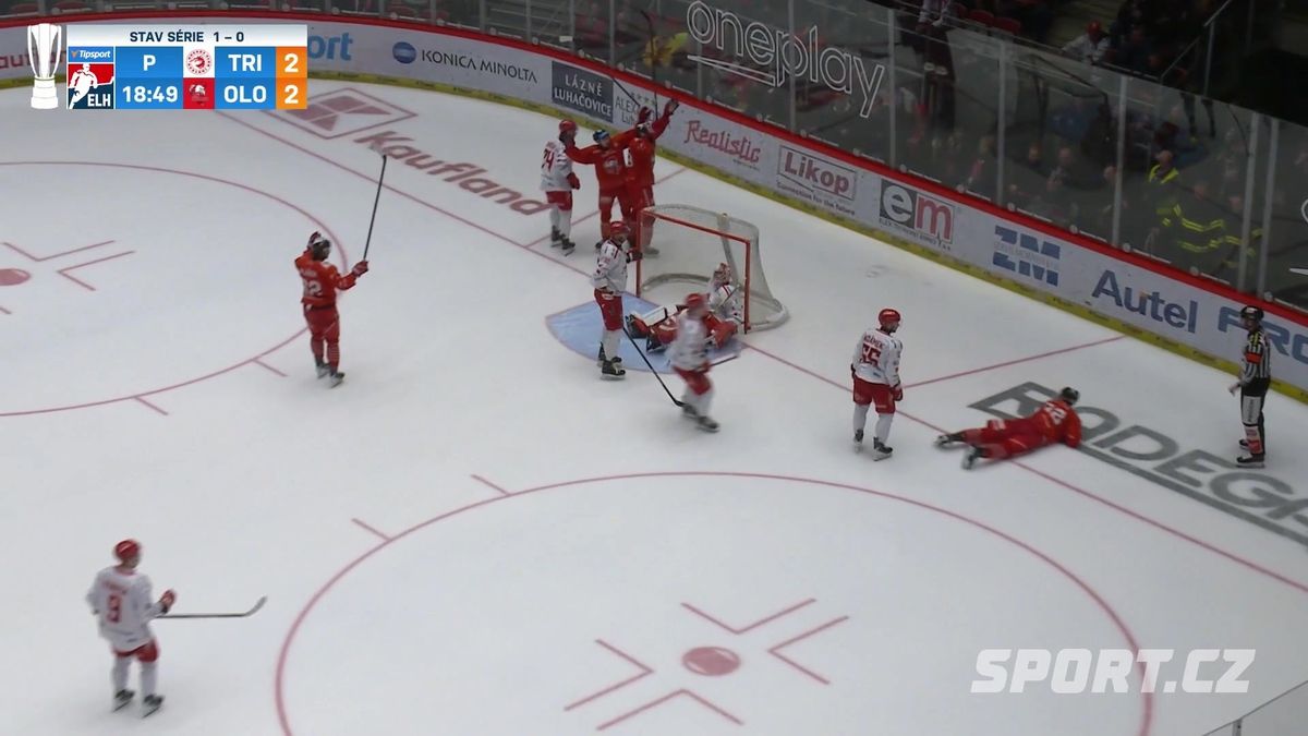 Sudí měli napilno. Dvě sporné situace: jednou gól uznali, podruhé ne