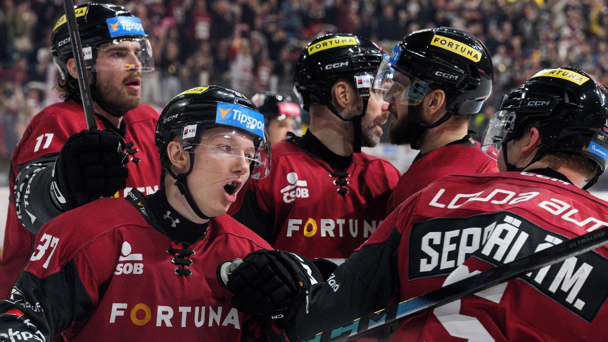 HOKEJ ONLINE: Sparta si v závěru zajistila prodloužení! Na Kometě rozhodují nájezdy. Třinec i Vary slaví