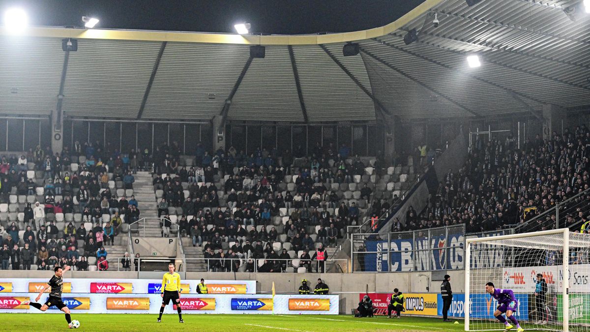 Pryč s tankodromy! Fotbalová liga se rozhoupává k razantní změně. Kluby reagují