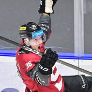 Jakub Krejčík ze Sparty slaví branku.