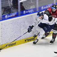 Zleva Ondřej Rohlík z Plzně a Michael Špaček ze Sparty.