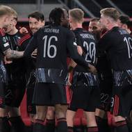 Sparťané slaví vyrovnání v úvodu druhé půle.