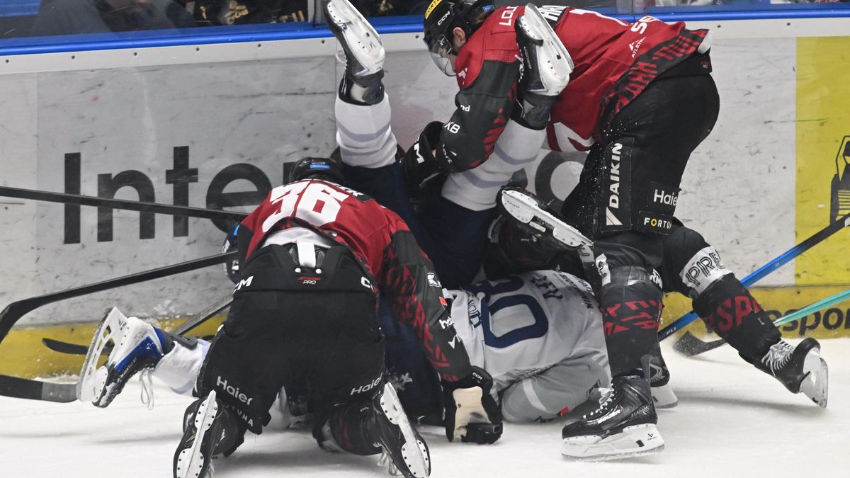 HOKEJ ONLINE: Videomomenty. Sparta v Plzni odskakuje, v prvním čtvrtfinále to pořádně vře