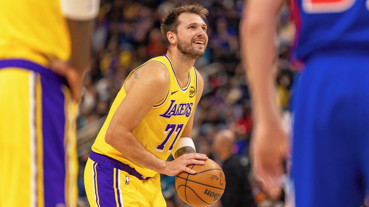 Vítěznou sérii Lakers v NBA ukončil Detroit, Oklahoma uspěla podvanácté v řadě