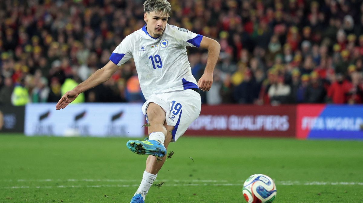 Leverkusen získal zpět Alajbegoviče ze Salcburku, vykoupil ho za osm milionů eur