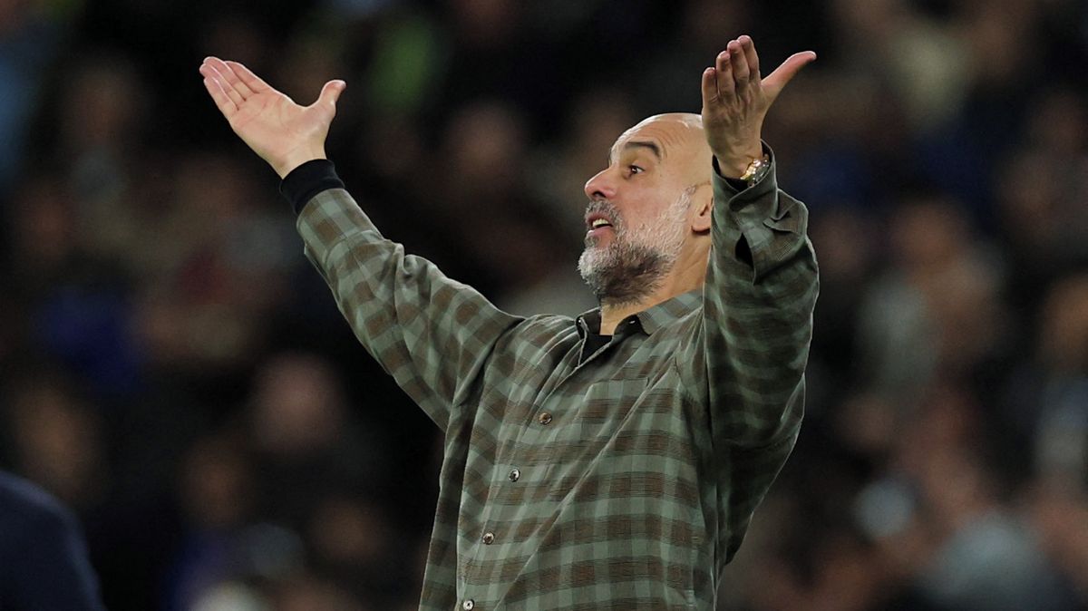 Všichni mě chtějí vyhodit! Guardiola cítí tlak, dřívější odchod z City ale odmítá