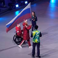 Ivan Golubkov na závěrečném ceremoniálu paralympiády.