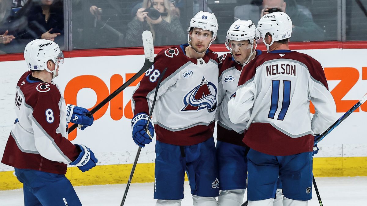 Nečas režíroval výhru Colorada, v brance Anaheimu zářil Dostál