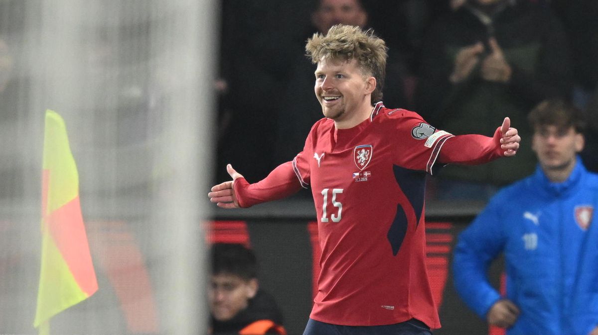 FOTBAL ONLINE: Euforie na Letné. Šulc rychlým gólem přiblížil světový šampionát!