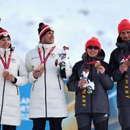 V parabiatlonové stíhačce se udělovaly dvě bronzové medaile - radují se Češka Bubeníčková a Němka Walterová