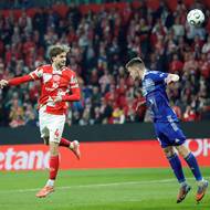 Gólová hlavička stopera Mohuče.