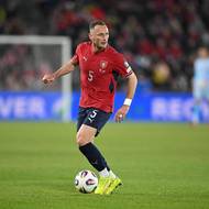 Vladimír Coufal s chvilkou času na rozehrávku.