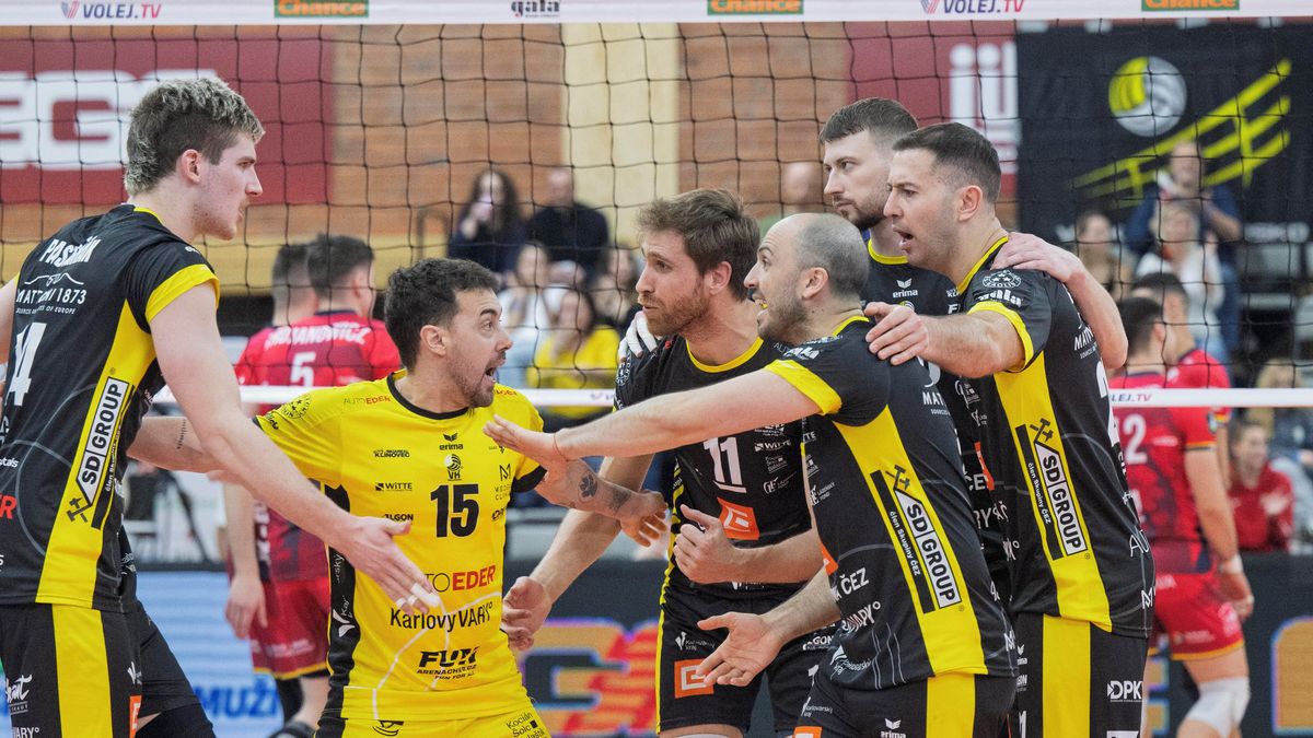 Volejbalisté Karlovarska si zajistili vítězství v základní části extraligy