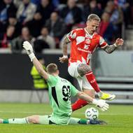 Výborný zákrok Jana Koutného. 