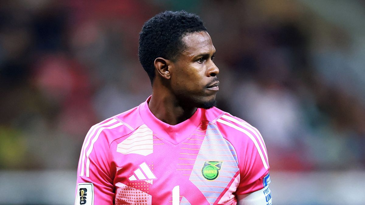 Obava z temných sil! Kapitán se zdráhal přijmout dárek před zápasem, přesvědčoval ho i rozhodčí