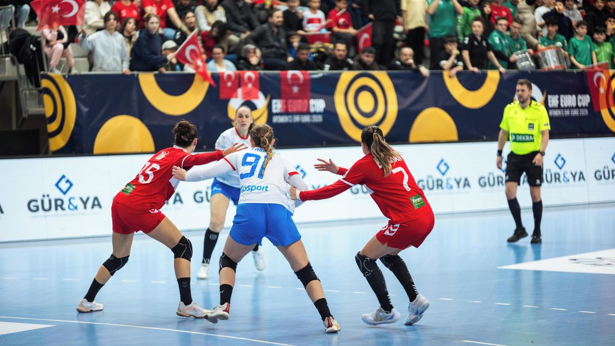 České házenkářky slaví první výhru v Euro Cupu