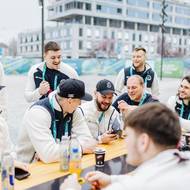 Čeští parahokejisté si pobyt ve vesnici užívají