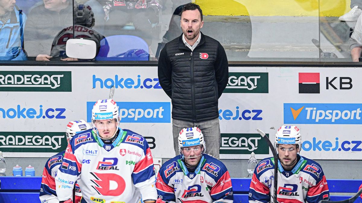 A kde je Pešán? Ředitel extraligy Loukota udělil Pardubicím pokutu