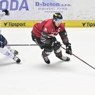 Kapitán Sparty Filip Chlapík v akci. 