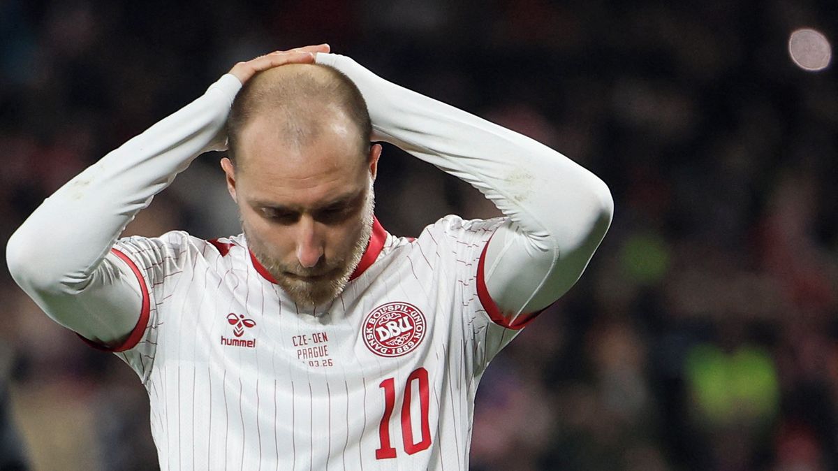 Fiasko, selhání, historická katastrofa! Dánští fotbalisté dostávají prohru s Českem pořádně sežrat