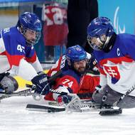 Michal Geier v souboji o puk