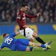 Smit odzbrojuje Kaana Kairinena.