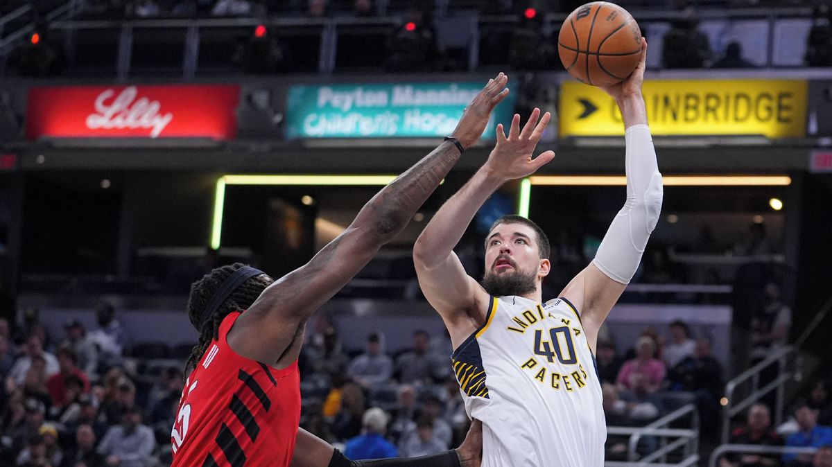 Elitní pivot Zubac má zlomené žebro a Indianě už v sezoně NBA nepomůže