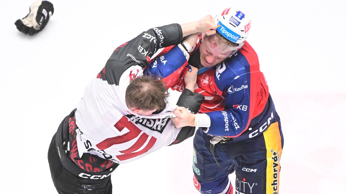 Sparta řeší před play off velký problém. Mluvíme o tom čtyři měsíce a nic se neděje, zlobí se kouč