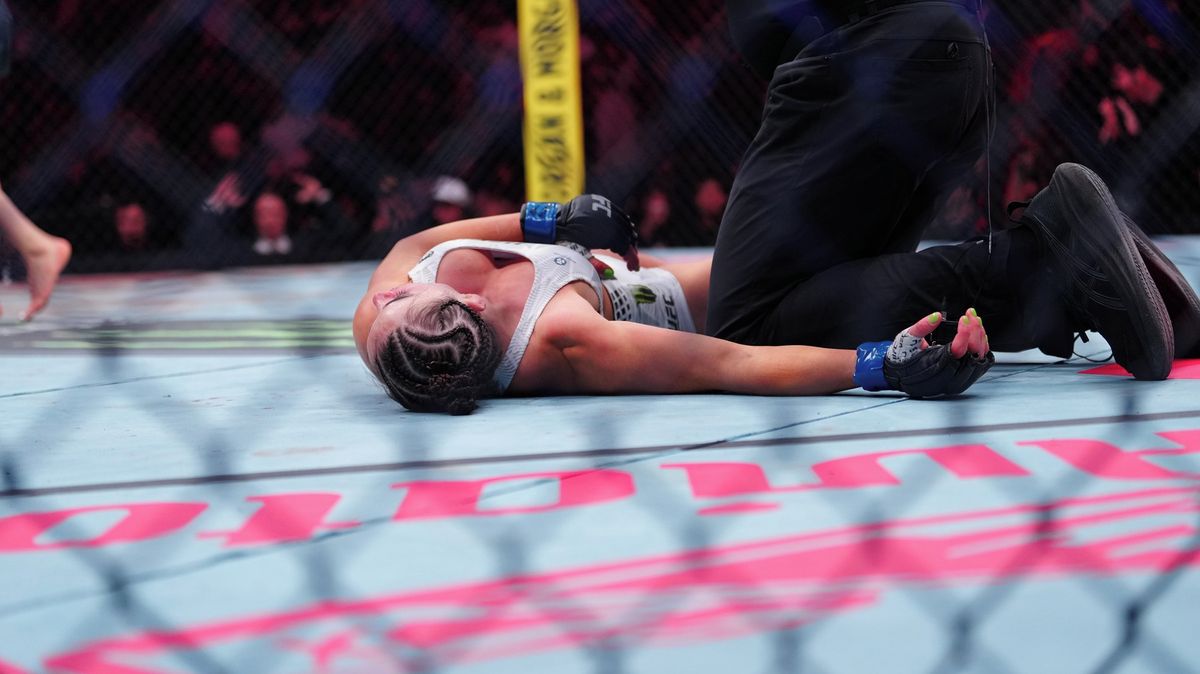 Drsné scény v UFC. Stav bojovnice vyděsil i otrlé fanoušky