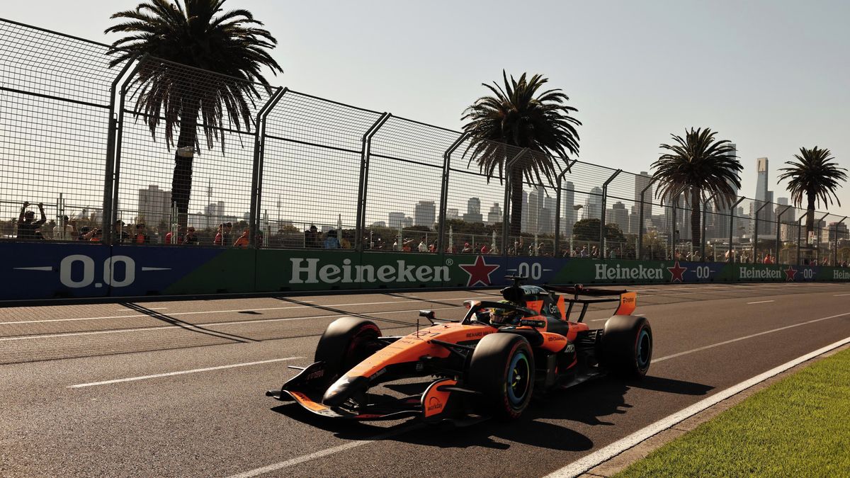 Piloti formule 1 absolvovali první tréninky sezony, ty odhalily technické nedostatky