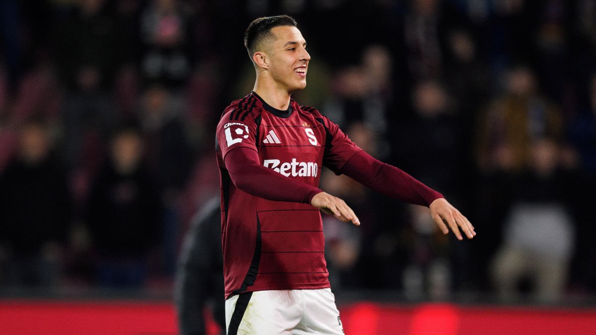 Sedmnáctileté zjevení Sparty. V základu byl o rok dřív než Rosický, matador z něj žasl